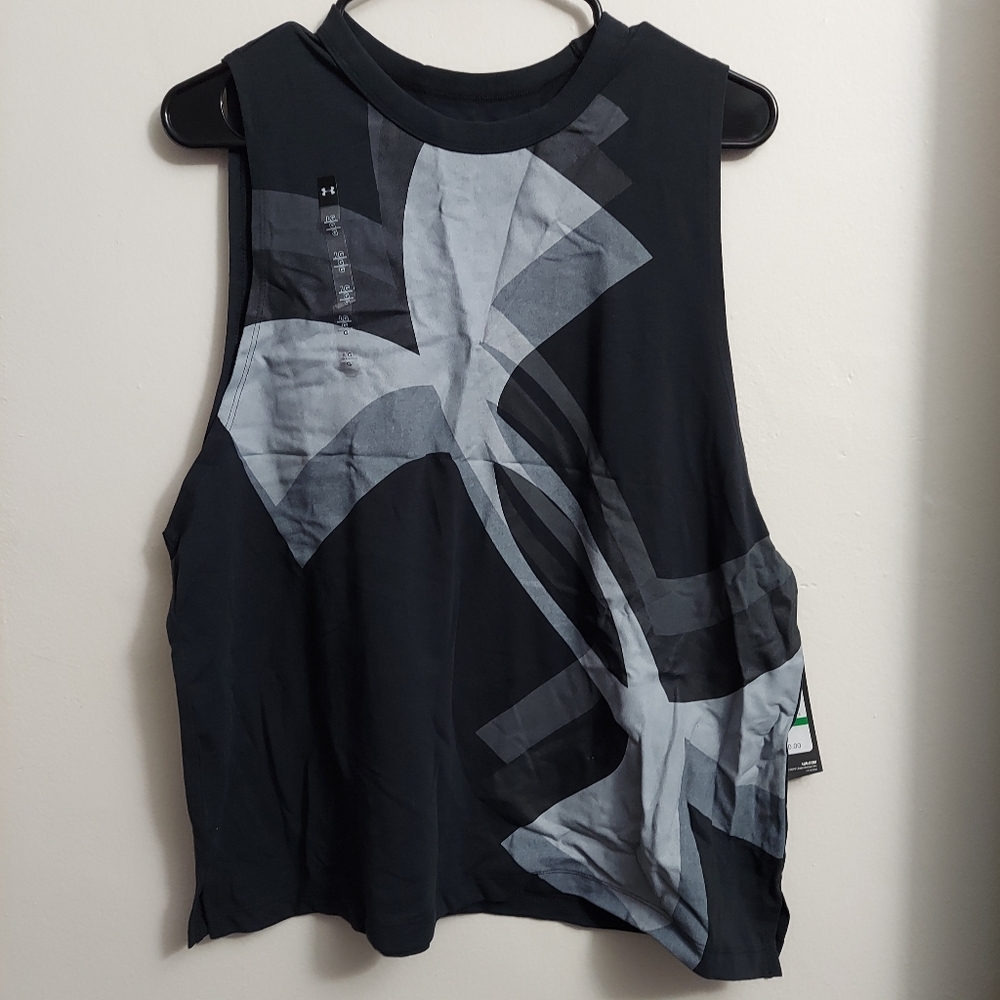 Under Armour sleeveless shirt
